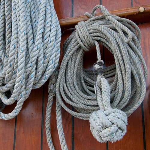 Cordages et pomme de touline