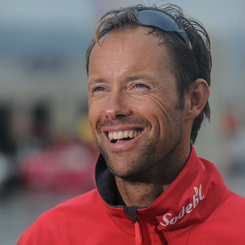 Thomas Coville lors de son arrivée à Brest