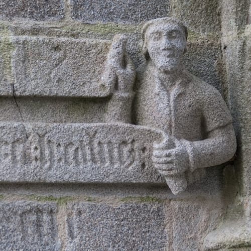 Frise sculptée