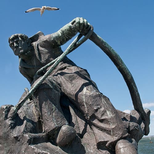 Statue en bronze en hommage à Hervé Rielle