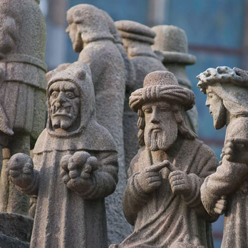 Personnages de pierre