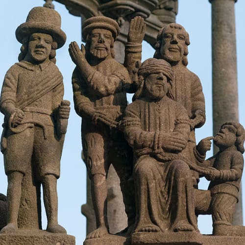 Personnages de pierre