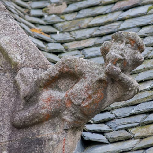 Personnage sculpté