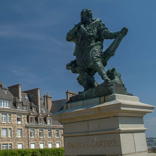 Sculpture en bronze de Jacques Cartier